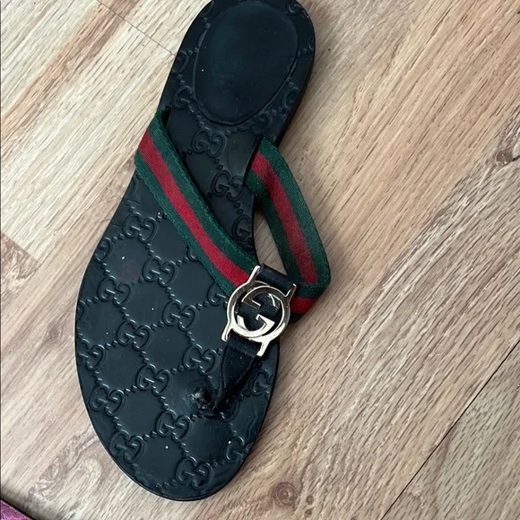 Gucci | Shoes | Gucci Black Sandals With Red And Green 
